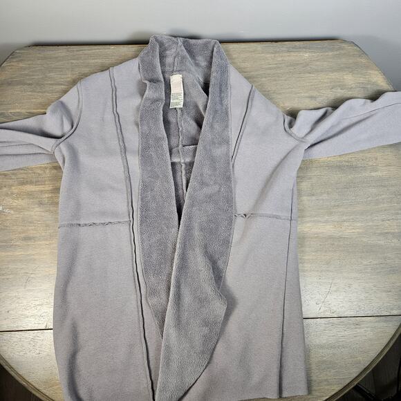 Chicos Zenergy Cardigan Gray Cozy Fleece Exposed Seams Chico’s 1 US 8/10 Medium - Picture 5 of 6
